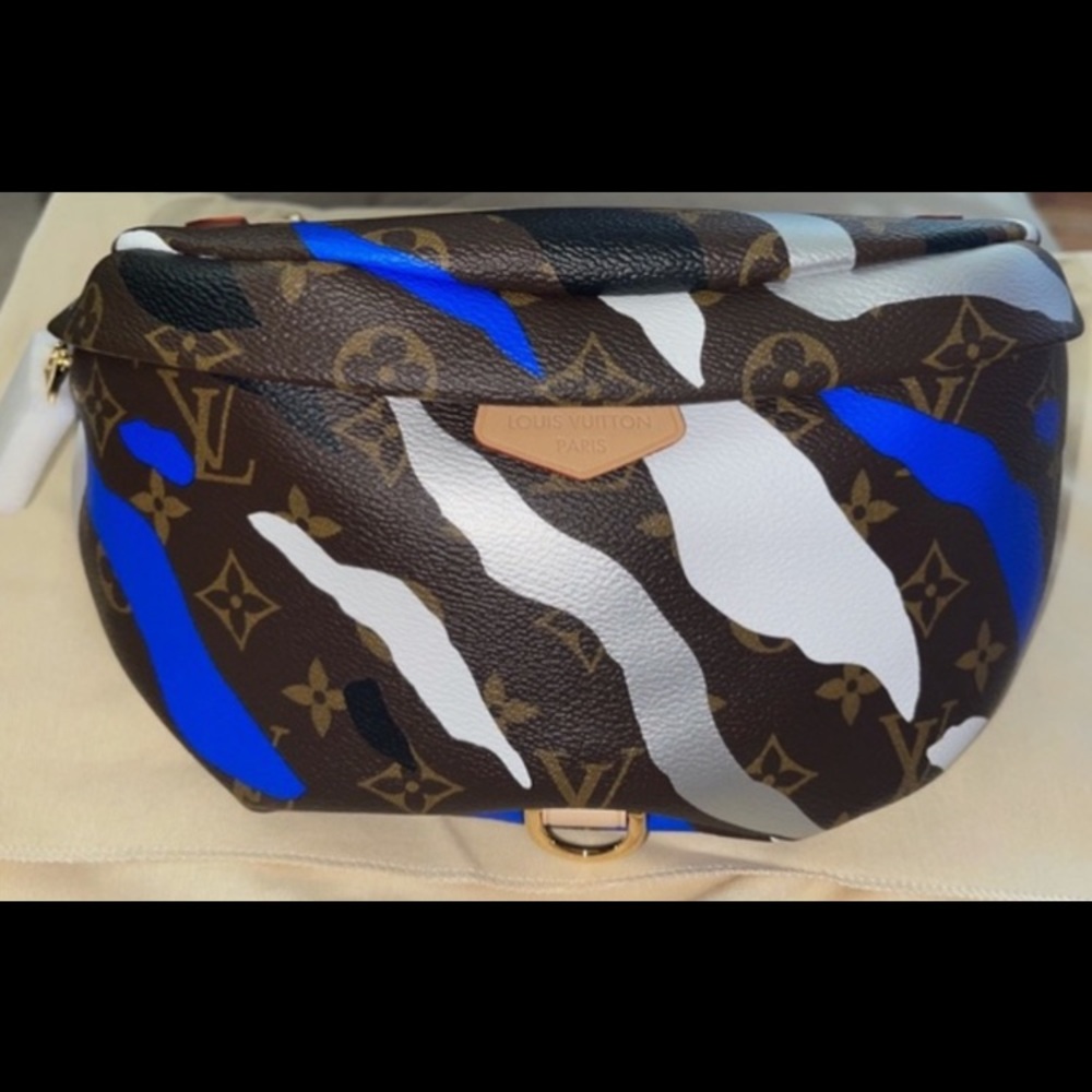💙💙LE LEAGUE OF LEGENDS BUM BAG💙💙